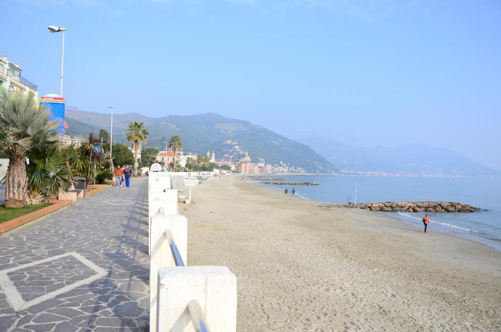 Hotel Mignon Alassio Exterior photo